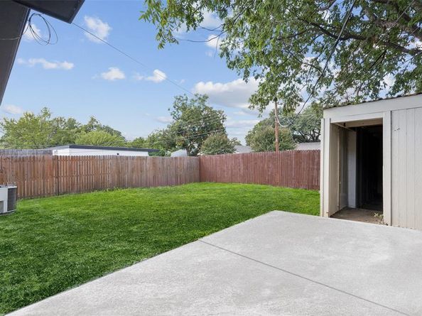 15825  El Estado Drive , Dallas Texas 75248
