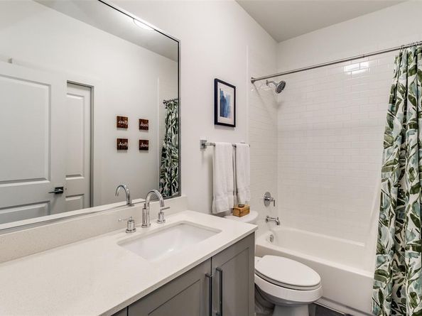 5710  Mccommas Boulevard  103, Dallas Texas 75206