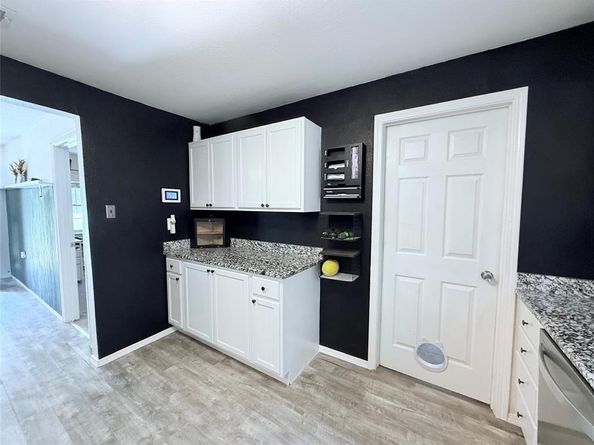 532  Marquette Avenue , Azle Texas 76020