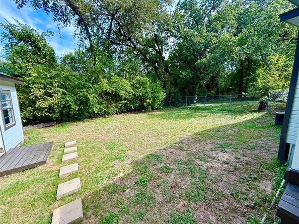 532  Marquette Avenue , Azle Texas 76020