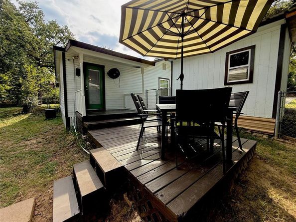 532  Marquette Avenue , Azle Texas 76020