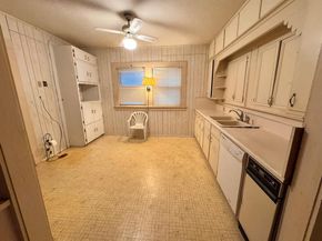 623 N Dallas Avenue , Lancaster Texas 75146