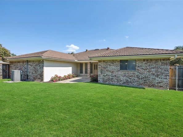 3633  Ridgewood Drive , Grand Prairie Texas 75052
