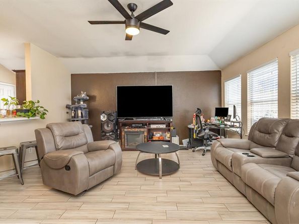 13444  Vida Lane , Dallas Texas 75253