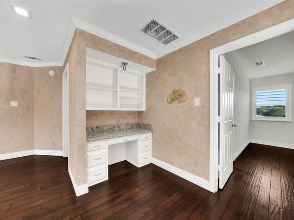 2709  Oak Point Drive , Garland Texas 75044