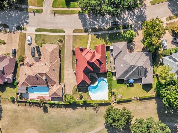 2709  Oak Point Drive , Garland Texas 75044