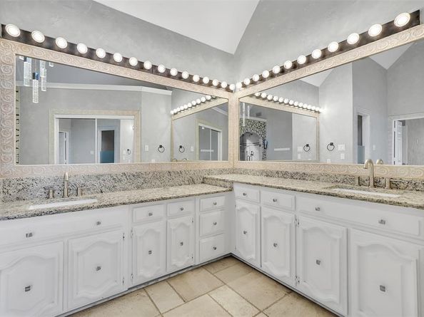 2709  Oak Point Drive , Garland Texas 75044