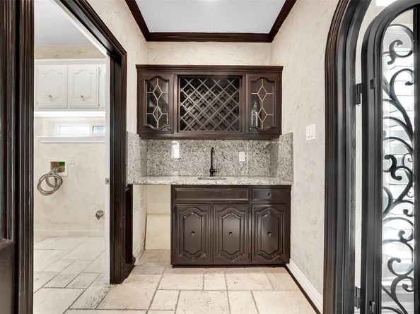 2709  Oak Point Drive , Garland Texas 75044