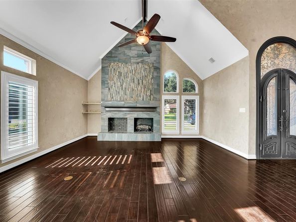 2709  Oak Point Drive , Garland Texas 75044
