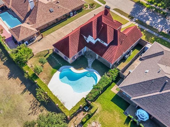 2709  Oak Point Drive , Garland Texas 75044