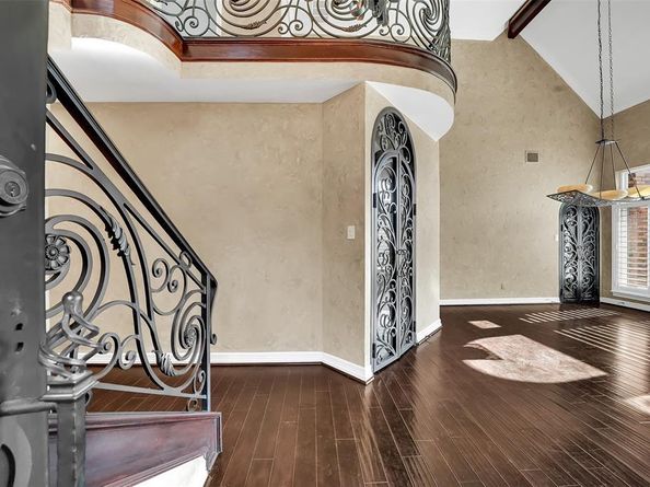 2709  Oak Point Drive , Garland Texas 75044