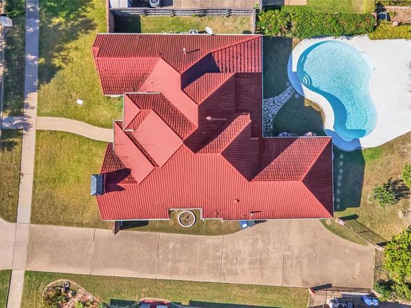 2709  Oak Point Drive , Garland Texas 75044