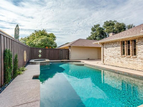 6512  Wrenwood Drive , Dallas Texas 75252