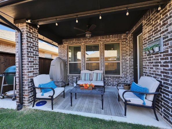 2257  Lobo Lane , Carrollton Texas 75010