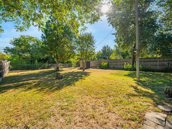 708 N Bailey Avenue , Fort Worth Texas 76107