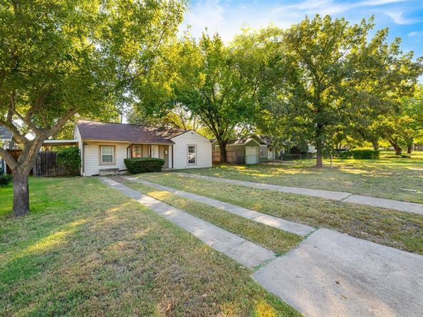 708 N Bailey Avenue , Fort Worth Texas 76107