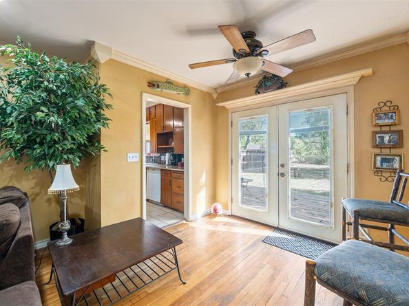 708 N Bailey Avenue , Fort Worth Texas 76107