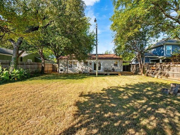 708 N Bailey Avenue , Fort Worth Texas 76107