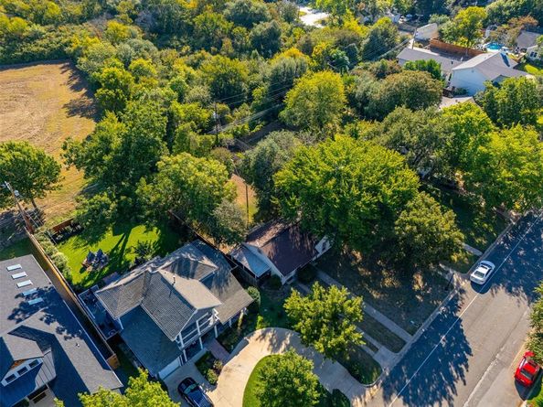 708 N Bailey Avenue , Fort Worth Texas 76107