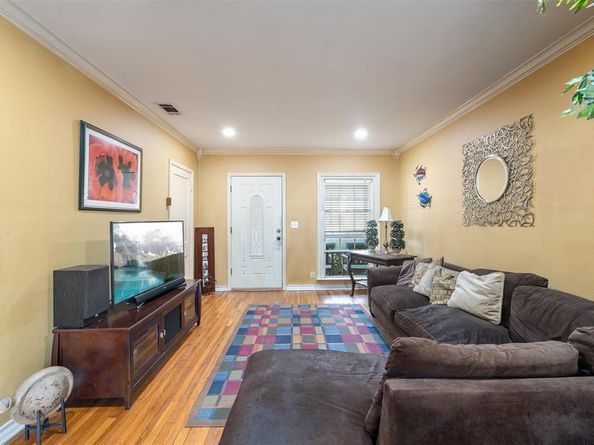 708 N Bailey Avenue , Fort Worth Texas 76107