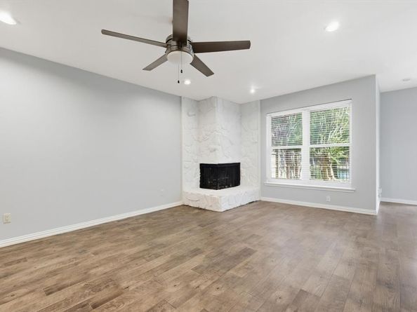 2955  Country Place Circle , Carrollton Texas 75006