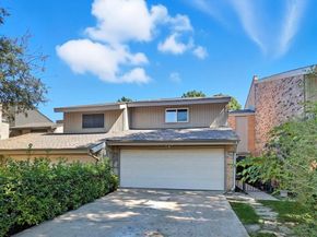 2955  Country Place Circle , Carrollton Texas 75006