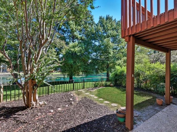 2955  Country Place Circle , Carrollton Texas 75006