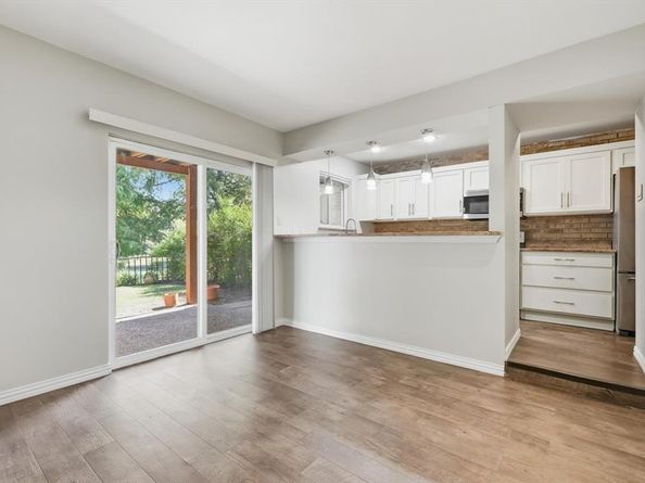 2955  Country Place Circle , Carrollton Texas 75006