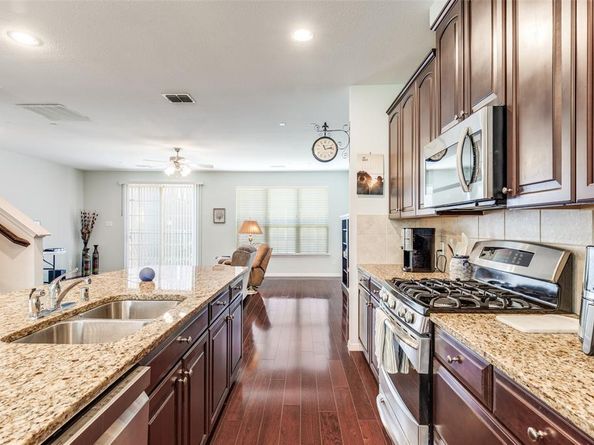 3888  Everwood Lane , Addison Texas 75001