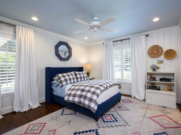5839  Meadow Crest Drive , Dallas Texas 75230