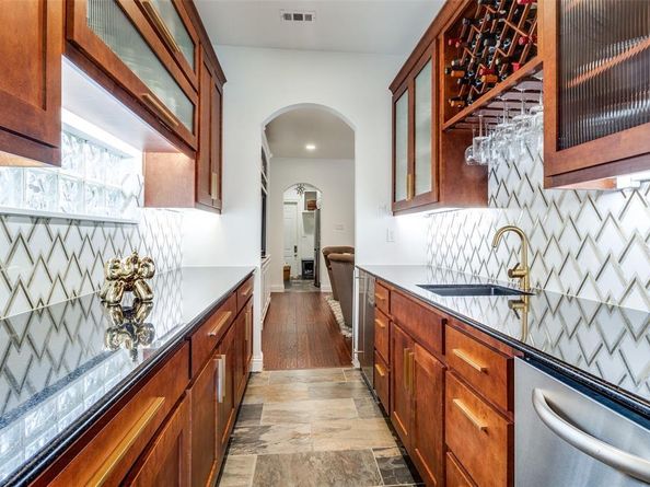 6002  Mercedes Avenue , Dallas Texas 75206