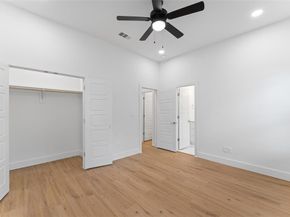 2511  Crossman Avenue , Dallas Texas 75212