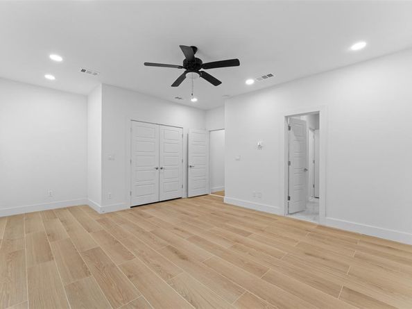 2511  Crossman Avenue , Dallas Texas 75212