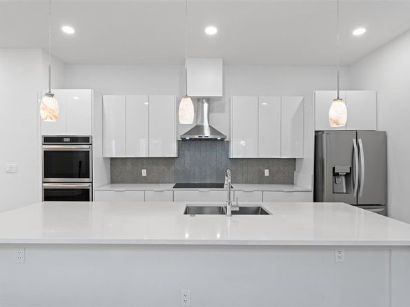 2511  Crossman Avenue , Dallas Texas 75212