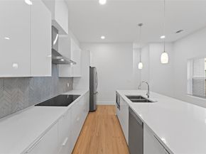 2511  Crossman Avenue , Dallas Texas 75212