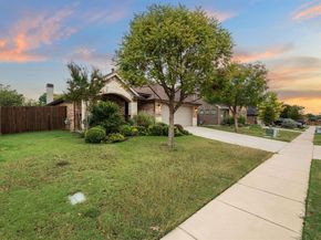 612  Ravenwood Drive , Saginaw Texas 76179