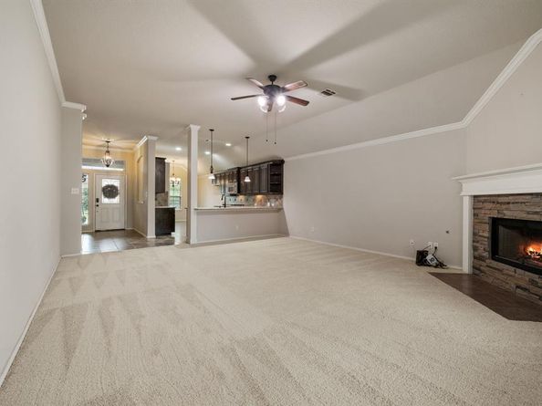 612  Ravenwood Drive , Saginaw Texas 76179