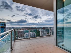 2900  Mckinnon Street  2704, Dallas Texas 75201