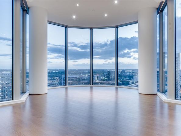 2900  Mckinnon Street  2704, Dallas Texas 75201