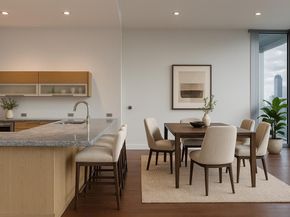 2900  Mckinnon Street  2704, Dallas Texas 75201