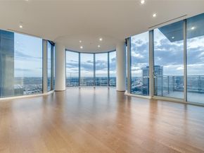 2900  Mckinnon Street  2704, Dallas Texas 75201