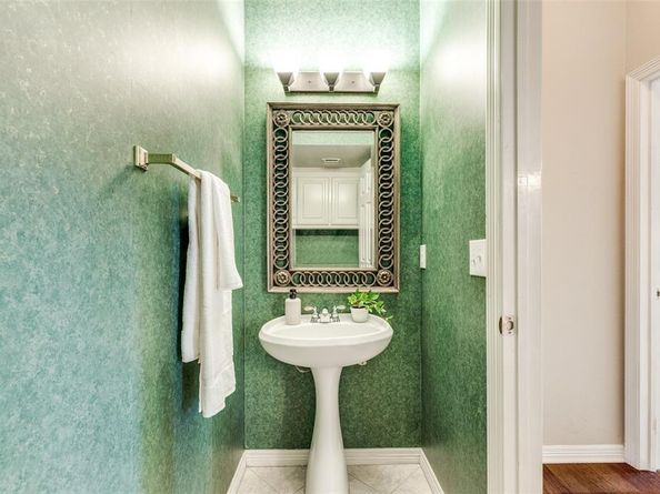 2000  San Michael Drive , Carrollton Texas 75006