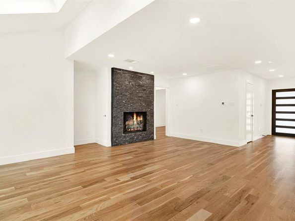 812  Belt Line Cove , Richardson Texas 75080