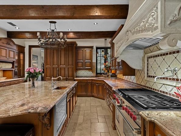 2602  Woods Lane , Garland Texas 75044