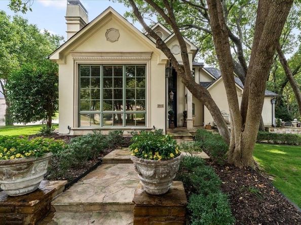 2602  Woods Lane , Garland Texas 75044