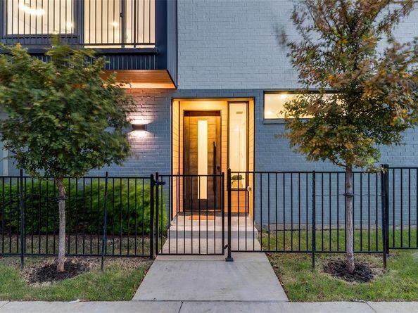 426 W 9th Street  104, Dallas Texas 75208