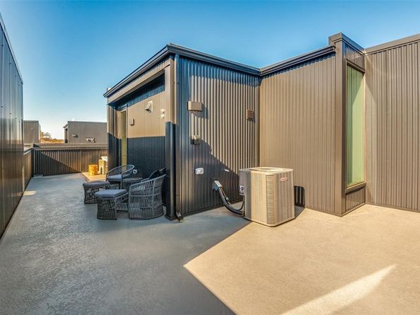 426 W 9th Street  104, Dallas Texas 75208