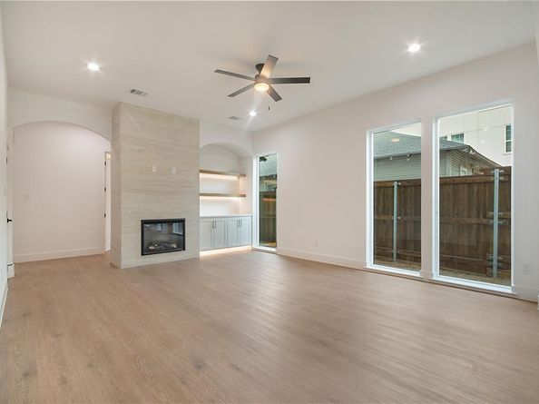 2428  Douglas Avenue , Dallas Texas 75219