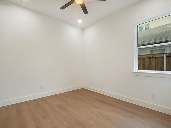 2428  Douglas Avenue , Dallas Texas 75219