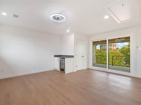 2428  Douglas Avenue , Dallas Texas 75219